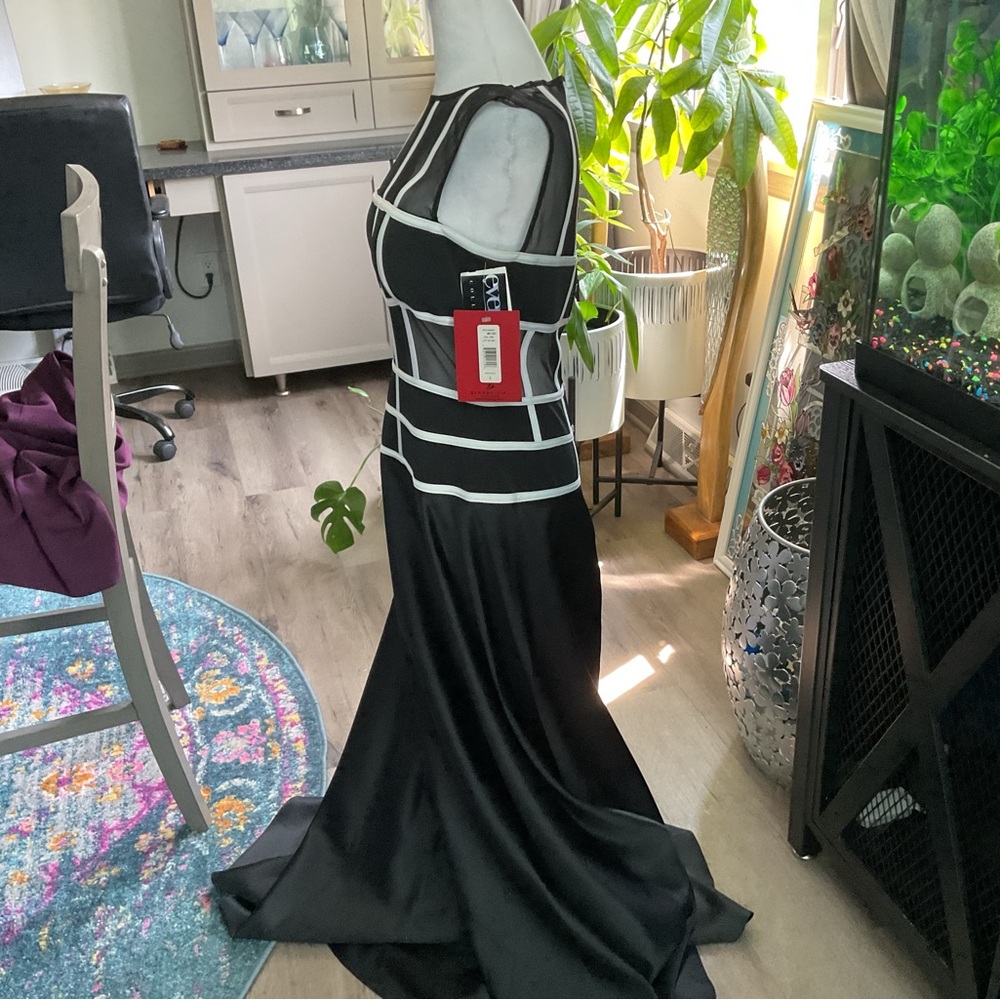 JS Collections Black and White Grid Dress - Picture 5 of 7
